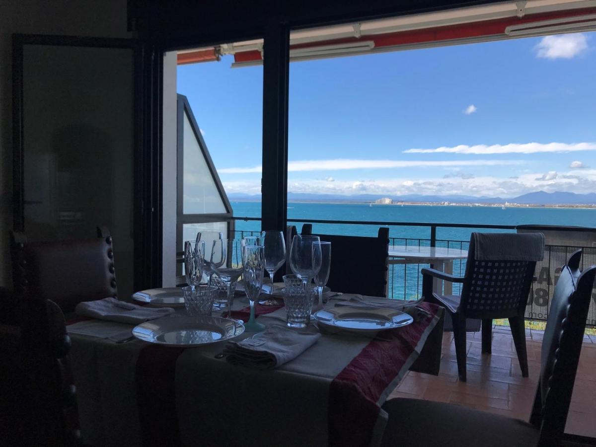 Blue Bay Apartment Roses Luaran gambar