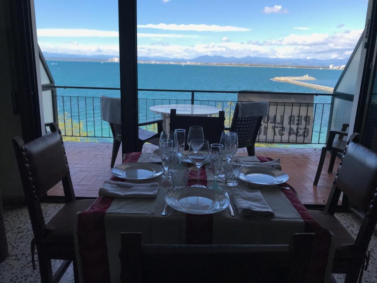 Blue Bay Apartment Roses Luaran gambar