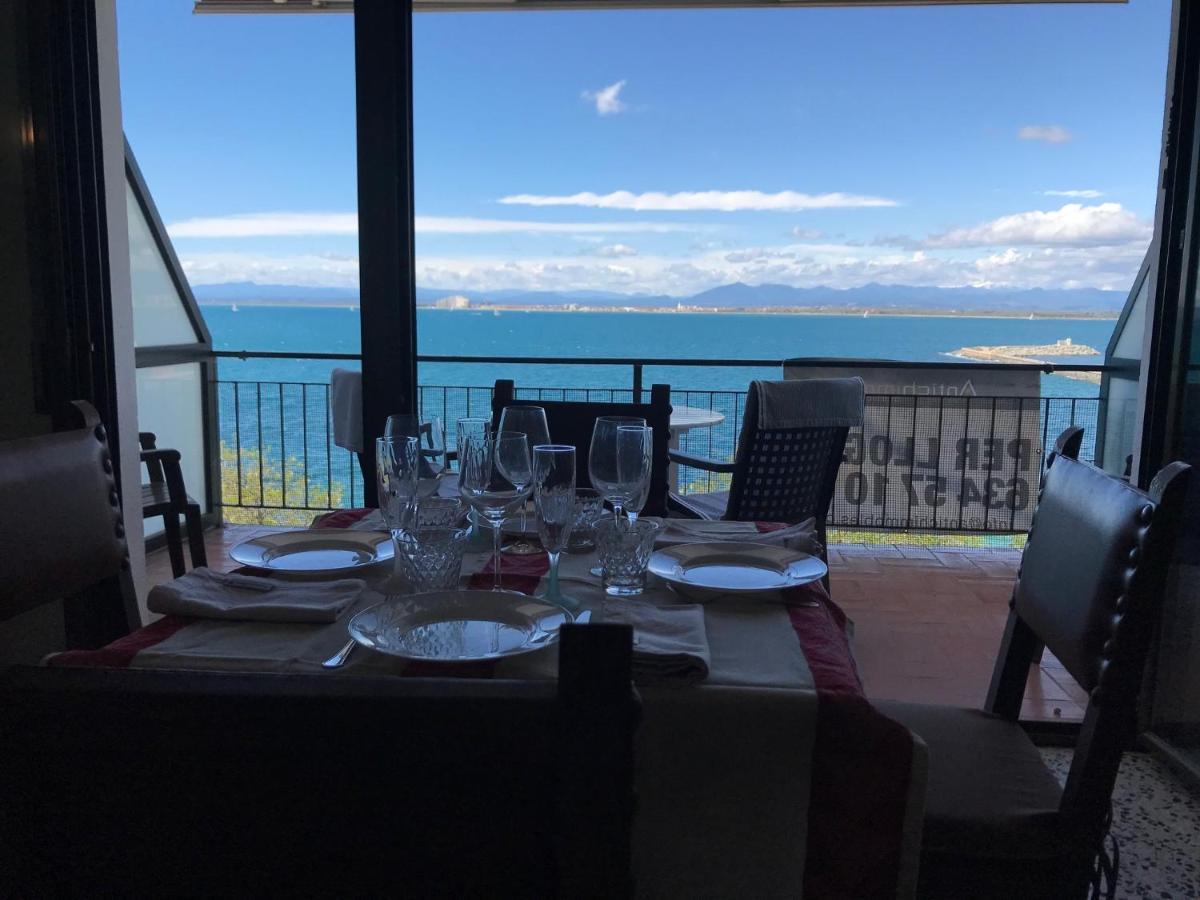 Blue Bay Apartment Roses Luaran gambar