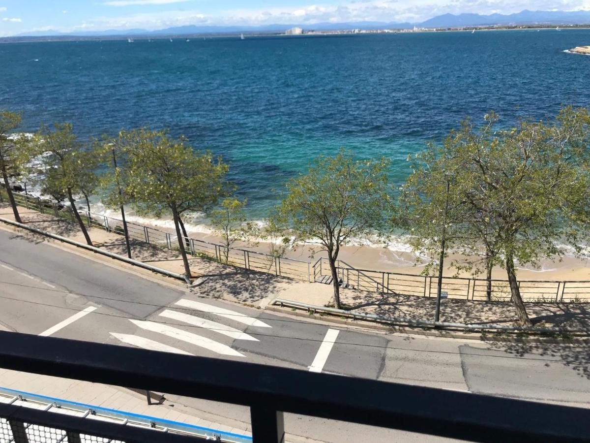 Blue Bay Apartment Roses Luaran gambar