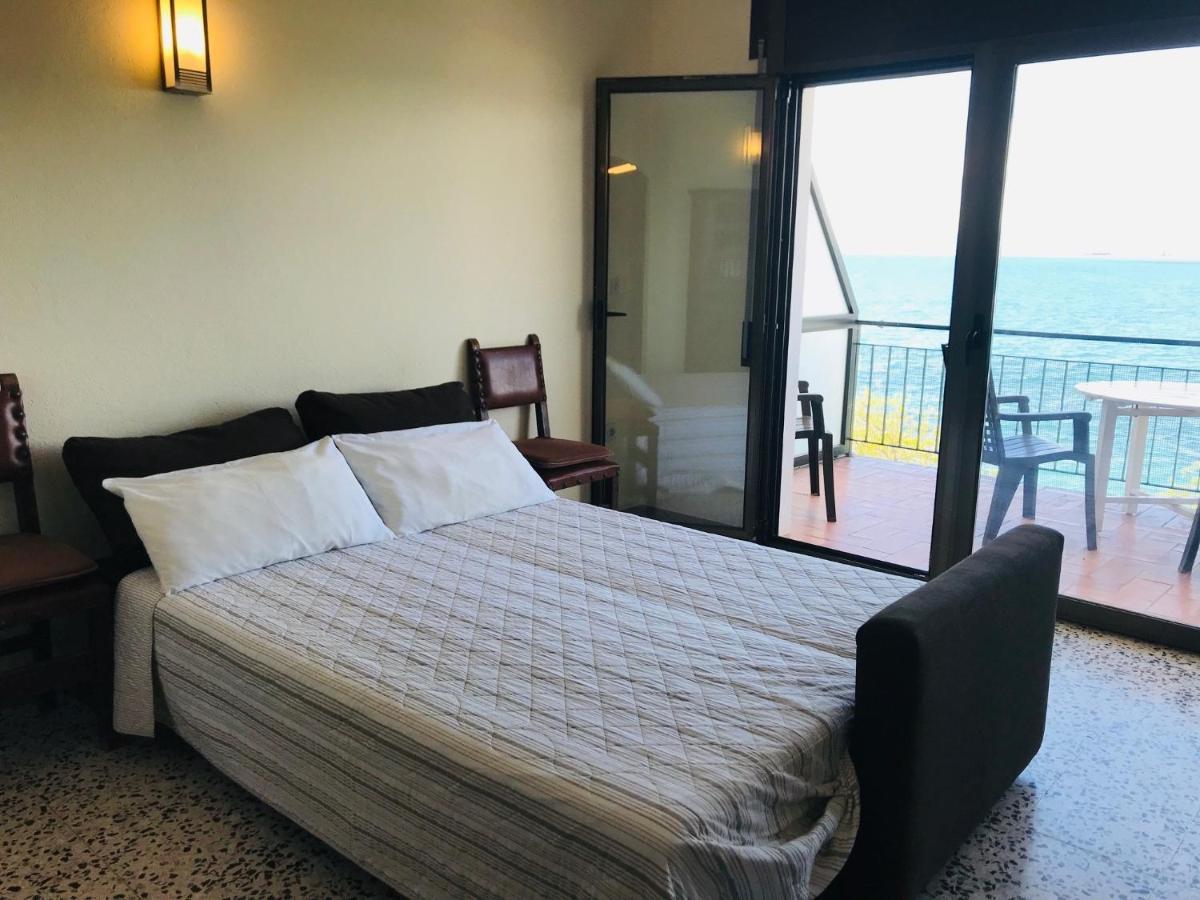 Blue Bay Apartment Roses Luaran gambar